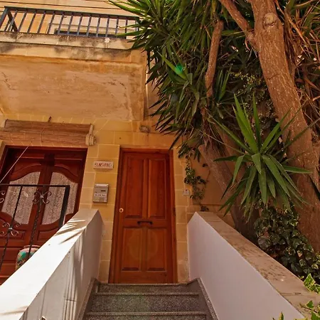 Away From Home, Spacious And Close To Amenities Holiday home *