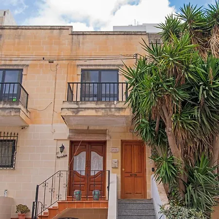 Holiday home Away From Home, Spacious And Close To Amenities Marsaskala